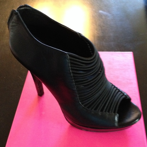 Jessica Simpson Heels - Picture 3 of 6